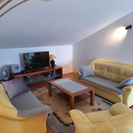 Apartments Romana Slatine Exterior photo