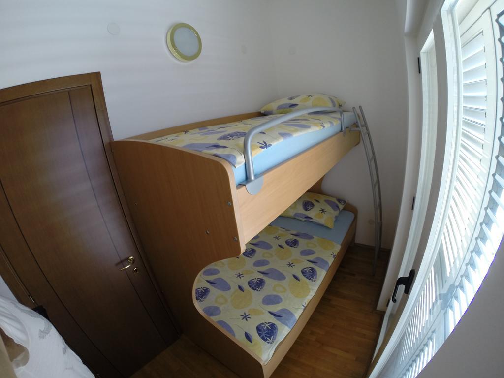 Apartments Romana Slatine Room photo