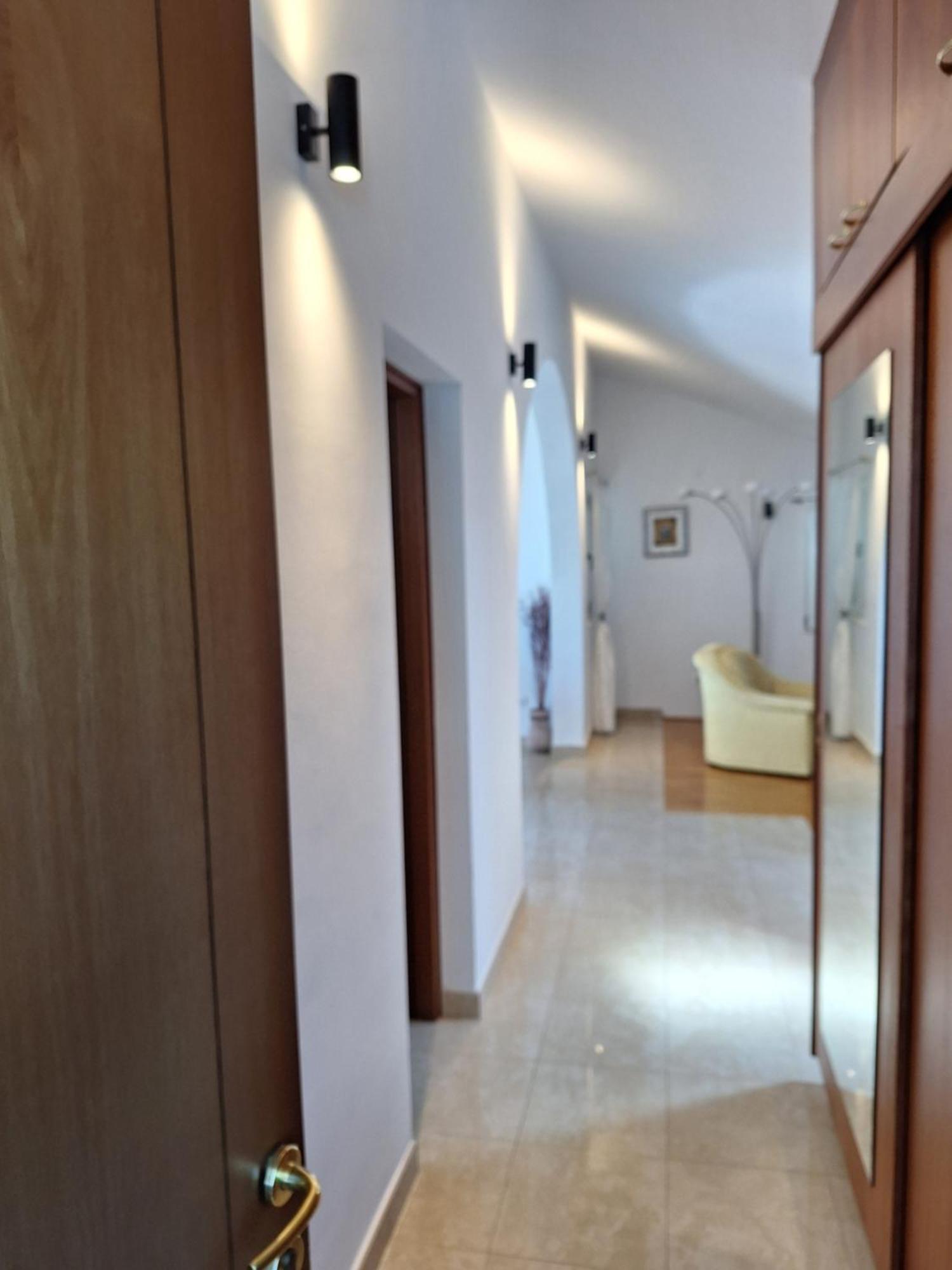 Apartments Romana Slatine Exterior photo