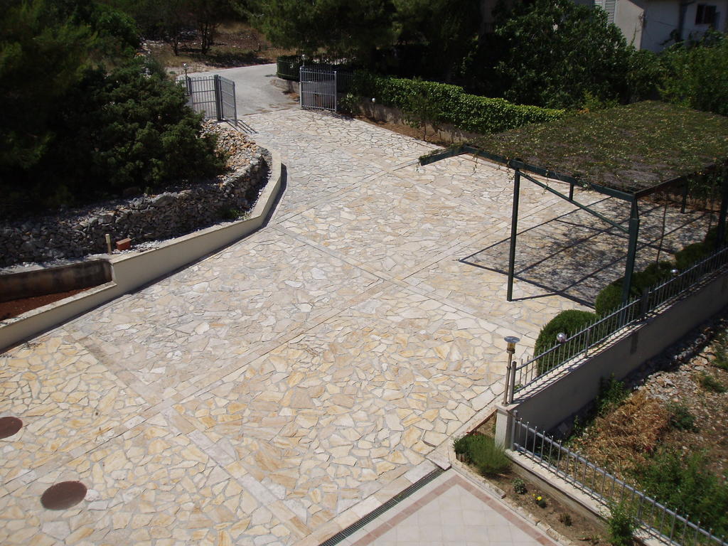 Apartments Romana Slatine Exterior photo
