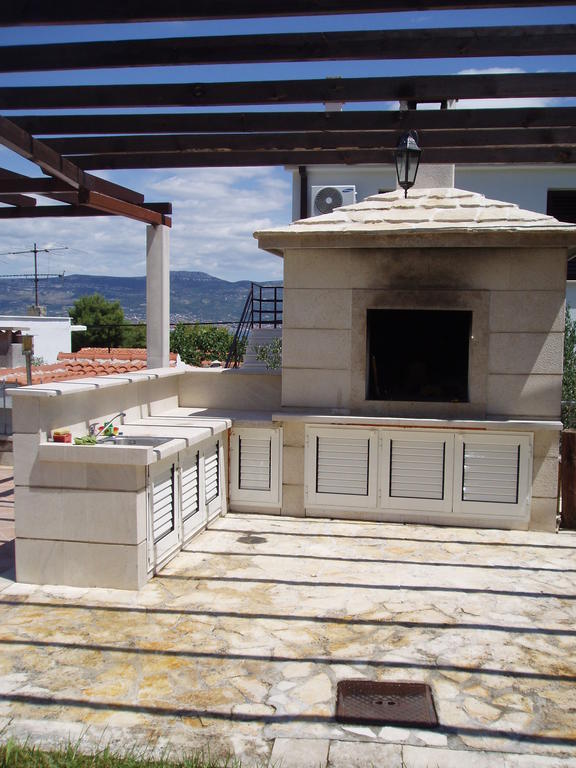 Apartments Romana Slatine Exterior photo