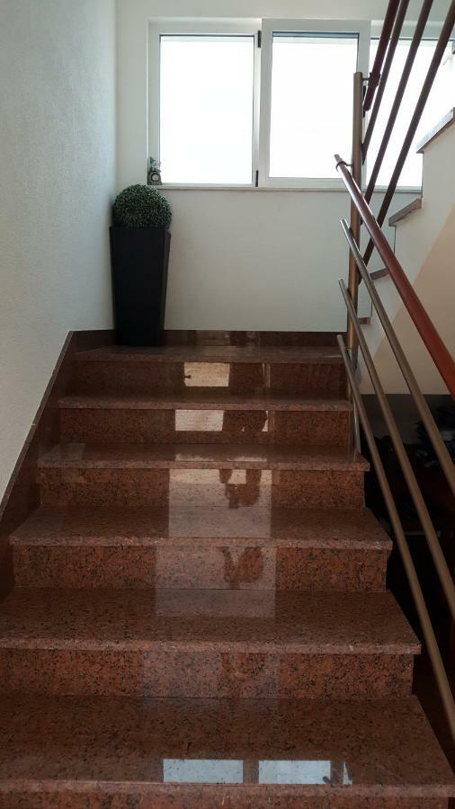 Apartments Romana Slatine Exterior photo